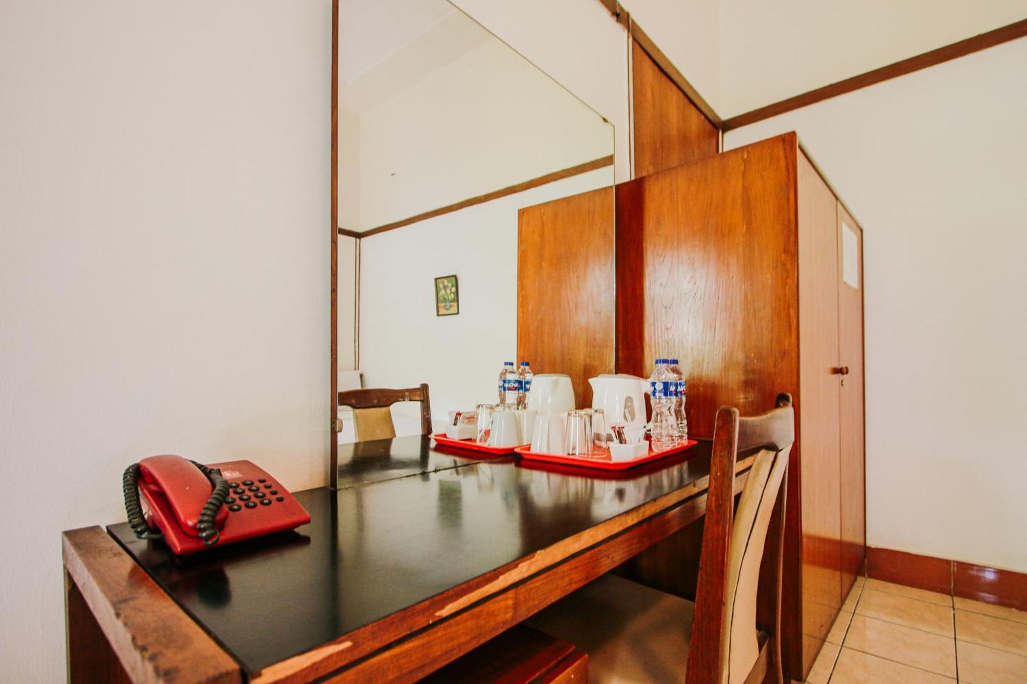 Hotel Bumi Asih Gedung Sate Бандунг Екстер'єр фото