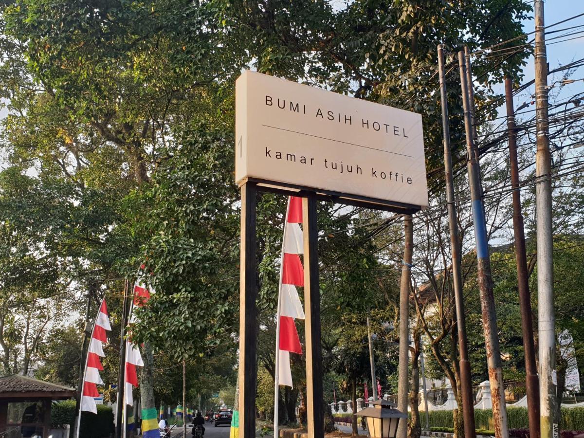 Hotel Bumi Asih Gedung Sate Бандунг Екстер'єр фото